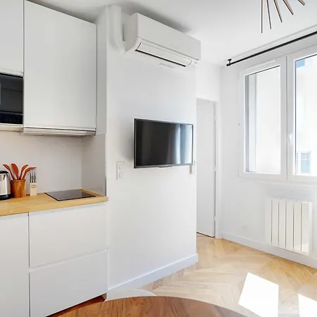 Chic Flat - - 1br 4p *