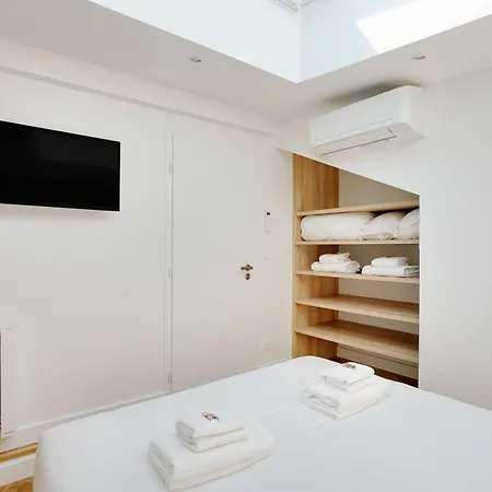 Chic Flat - - 1br 4p *