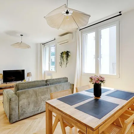 Chic Flat - - 1br 4p Διαμέρισμα *